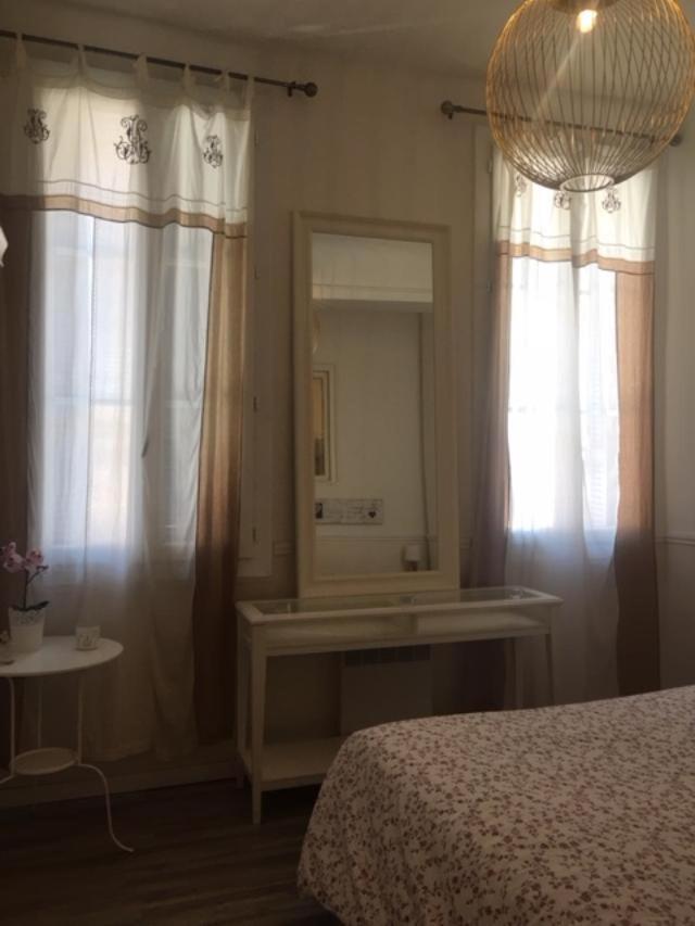 Nuitées Aixoises Apartamento Aix-en-Provence Exterior foto